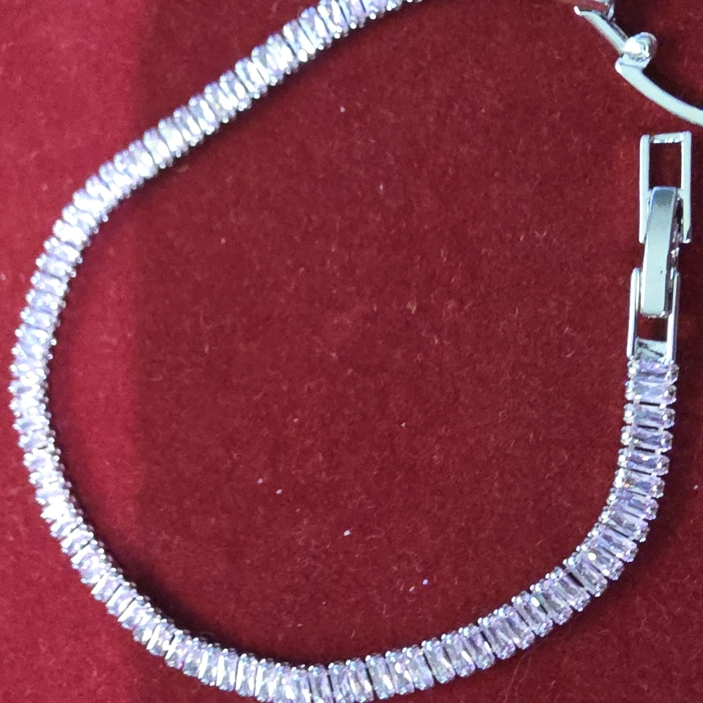 Elegant Silver Pink Crystal Bracelet